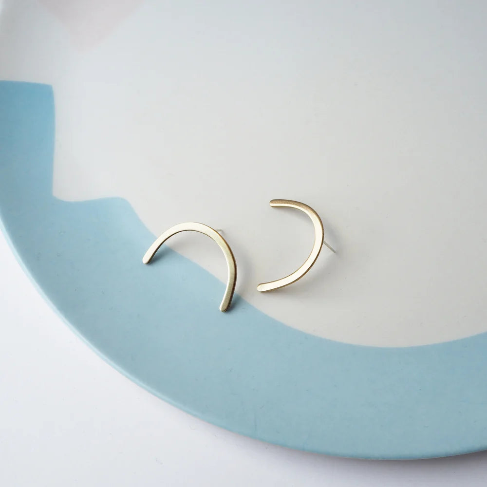 Curve Stud Earrings