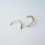 Load image into Gallery viewer, Curve Stud Earrings
