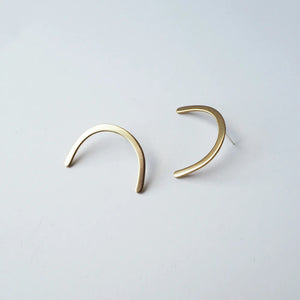 Curve Stud Earrings