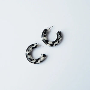 Pluma Round Hoop Earrings